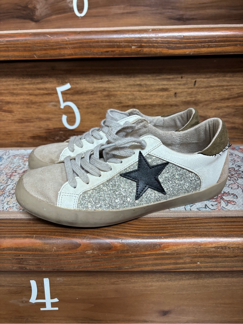 ShuShop Beige Glitter Low-Top Sneakers with Black Star